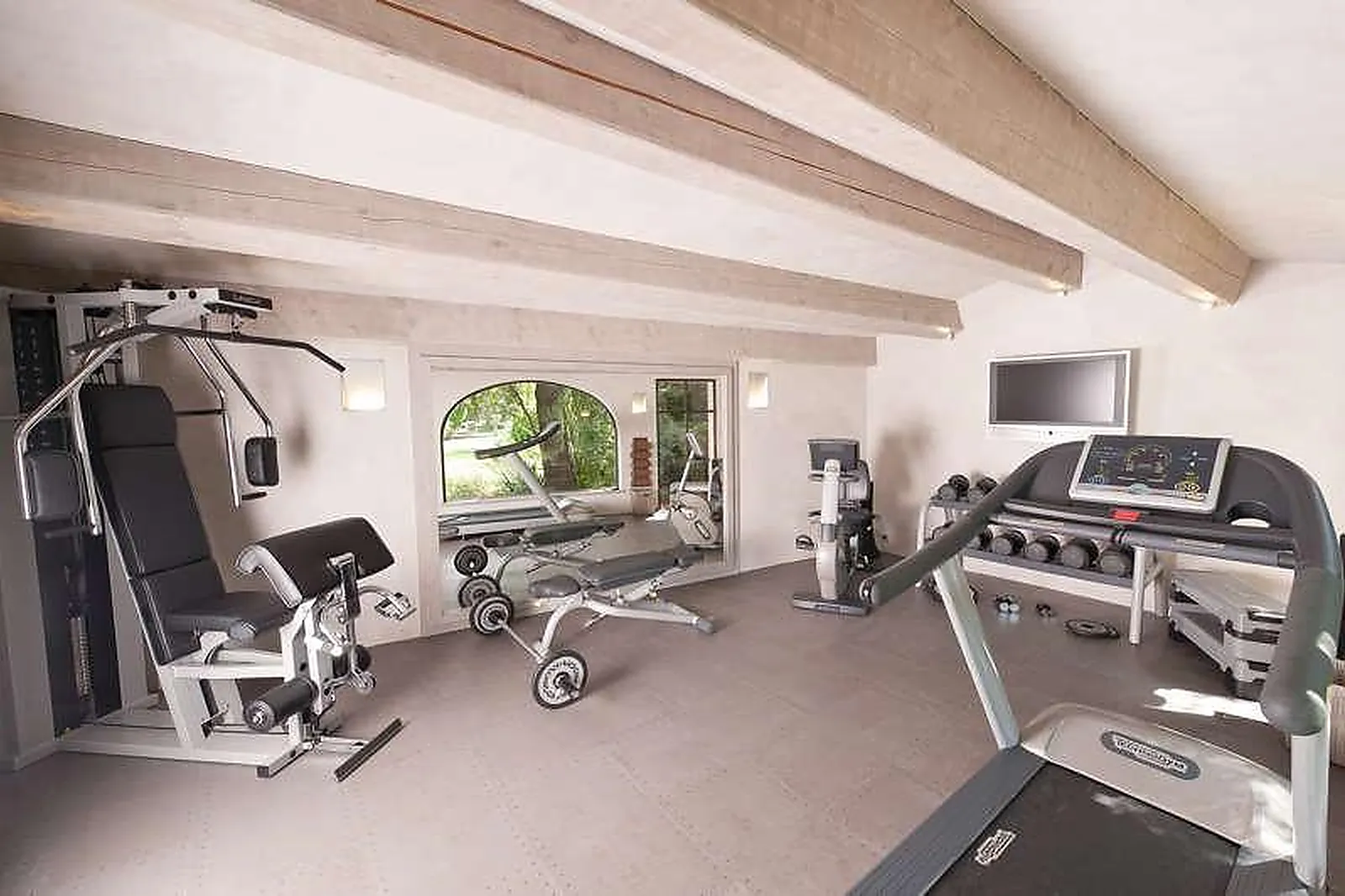 Lieux événementiels, LE PRÉ DE LA MER