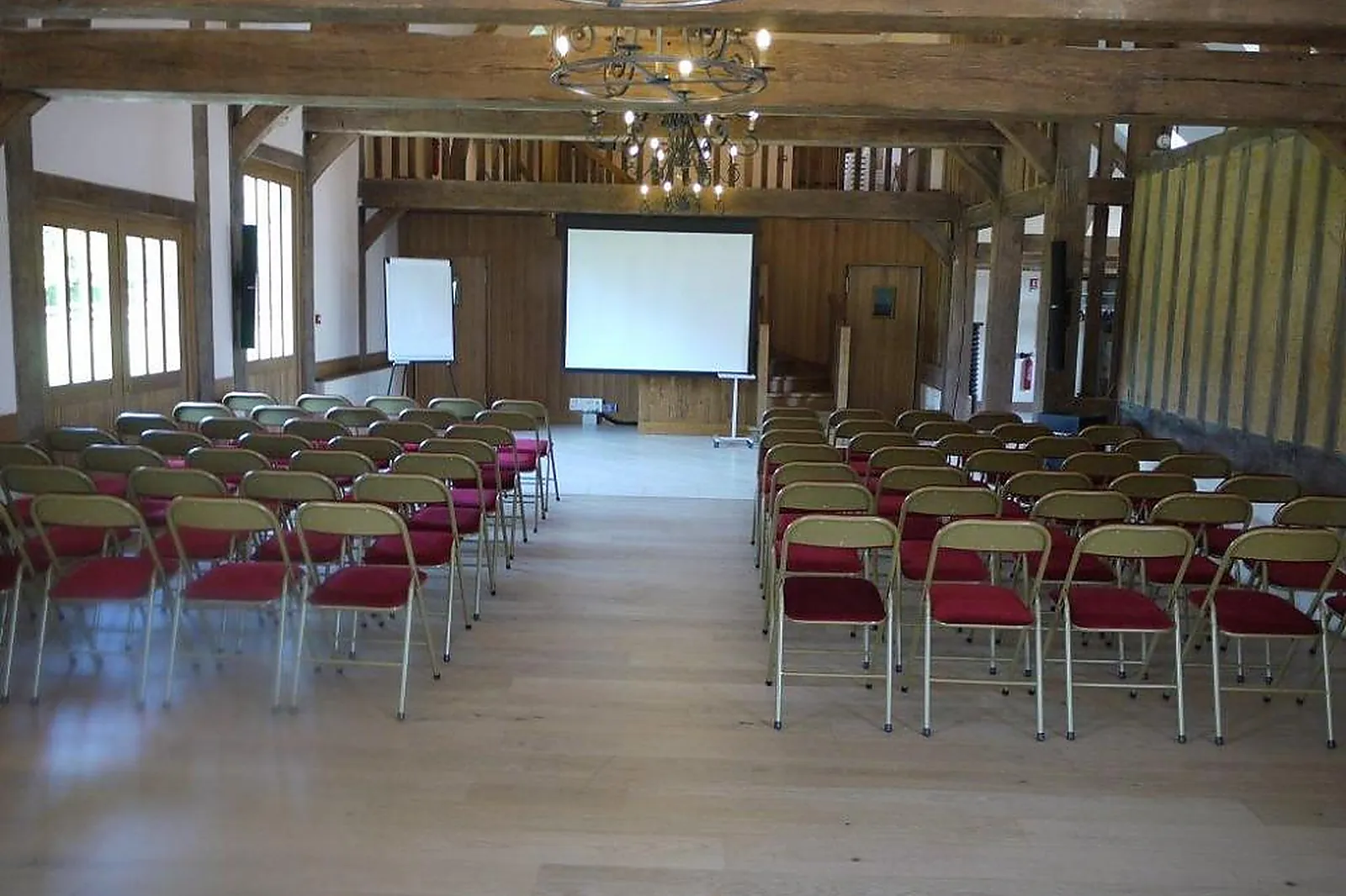 Lieux événementiels, LE PRESSOIR DE TOURGÉVILLE