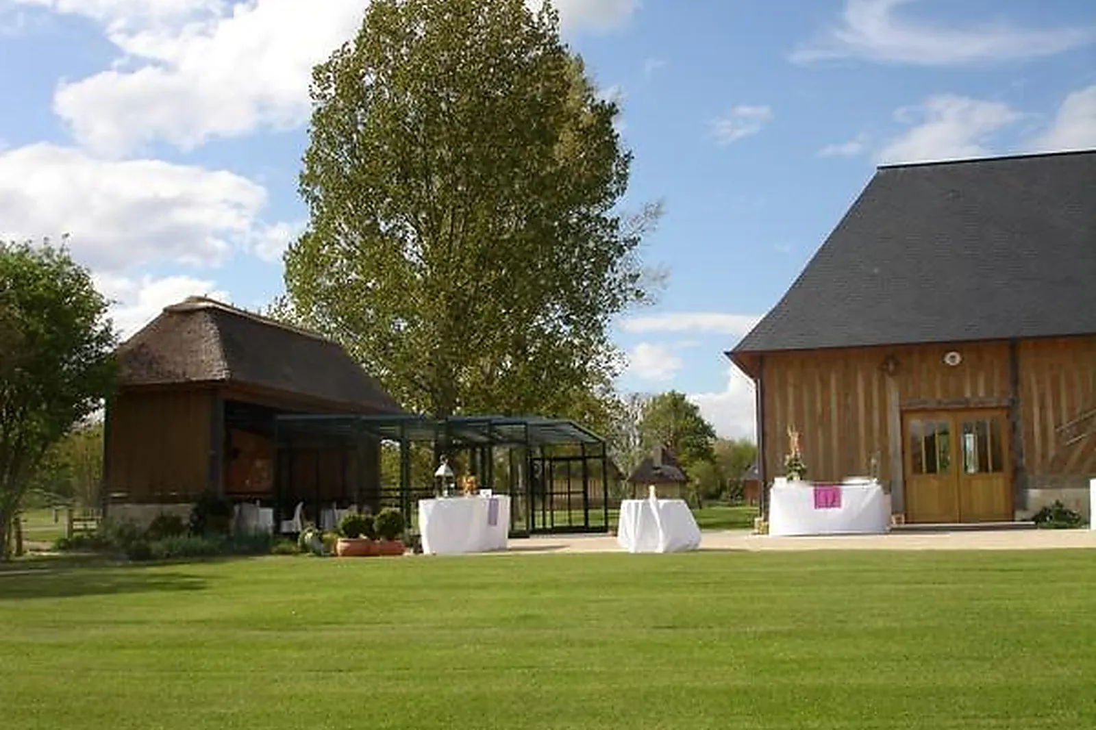 Lieux événementiels, LE PRESSOIR DE TOURGÉVILLE