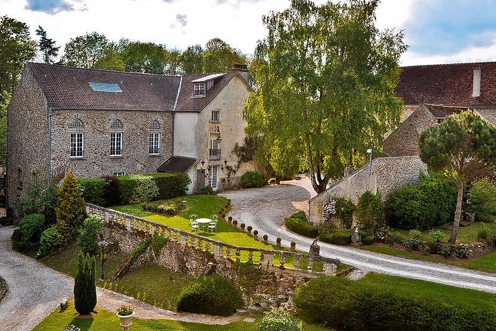 Lieux événementiels, LE PRIEURÉ DE SAINT CYR