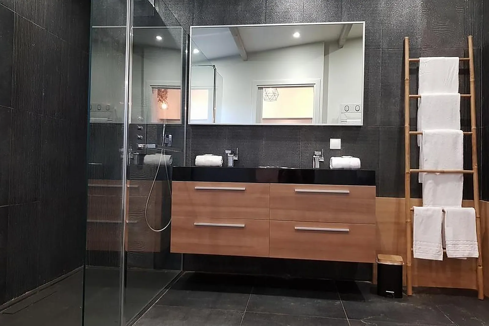 Lieux événementiels, LE PRIEURÉ DE VERNELLE