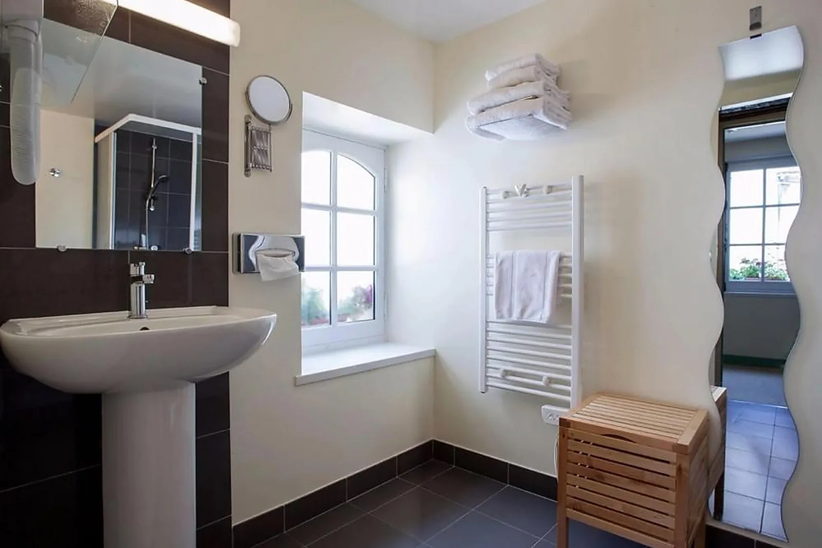 Lieux événementiels, LE PUITS DORÉ