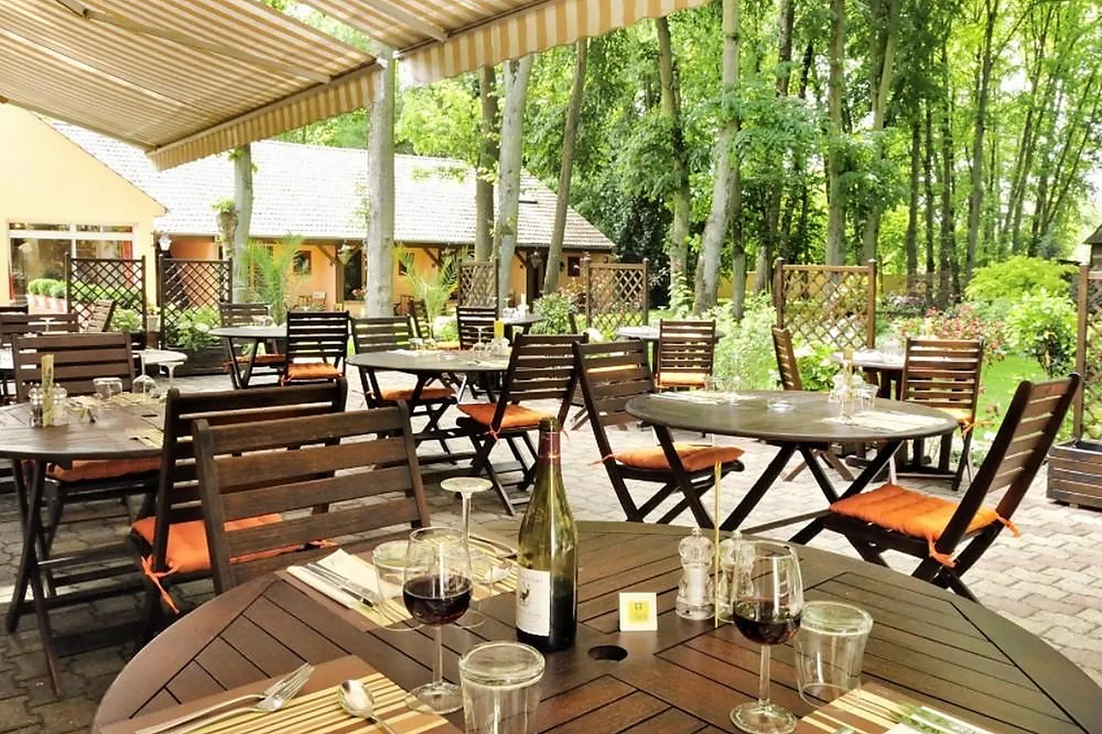 Lieux événementiels, LE QUAI FLEURI