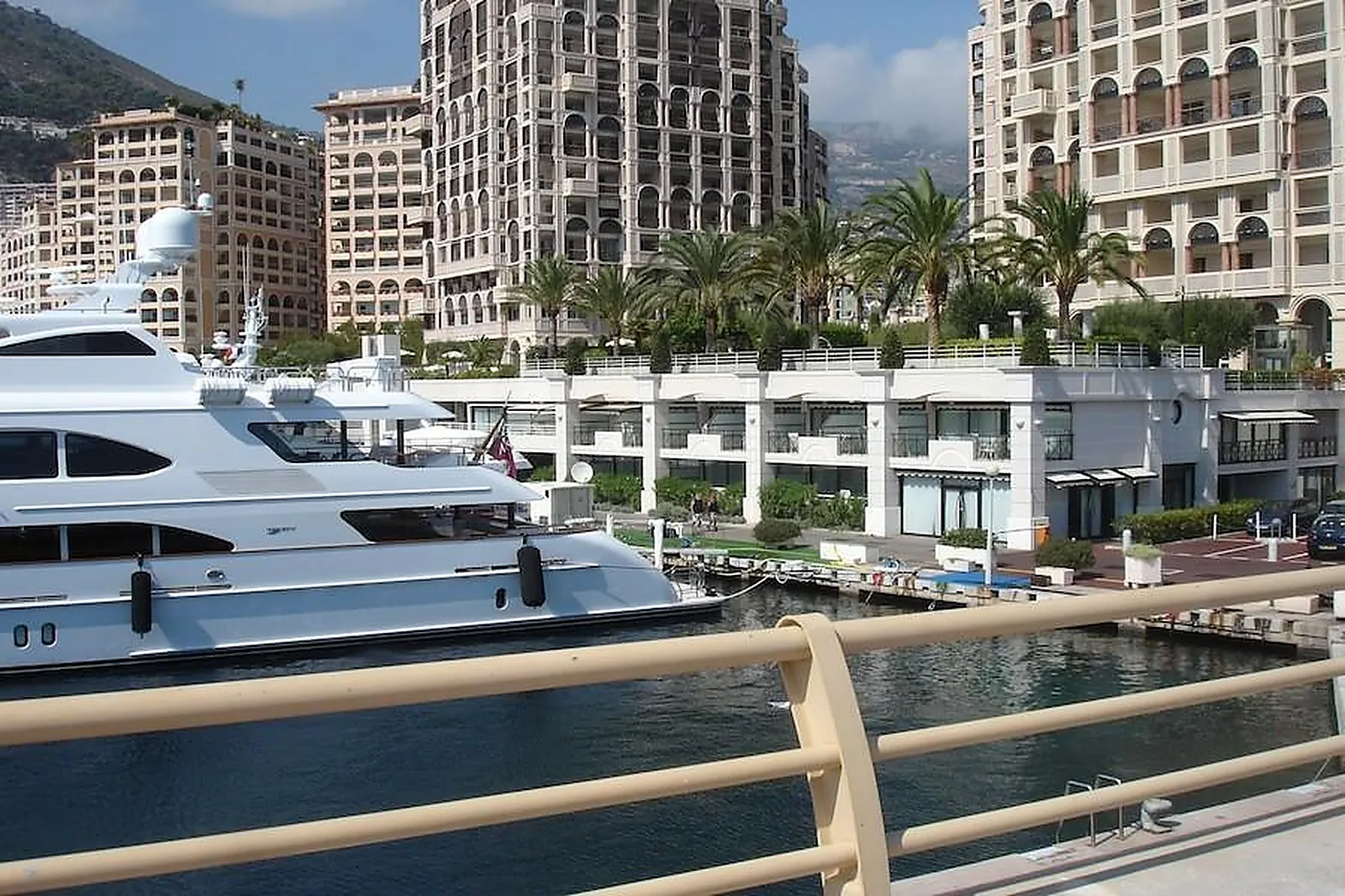 Lieux événementiels, LE QUAI DES PRINCES