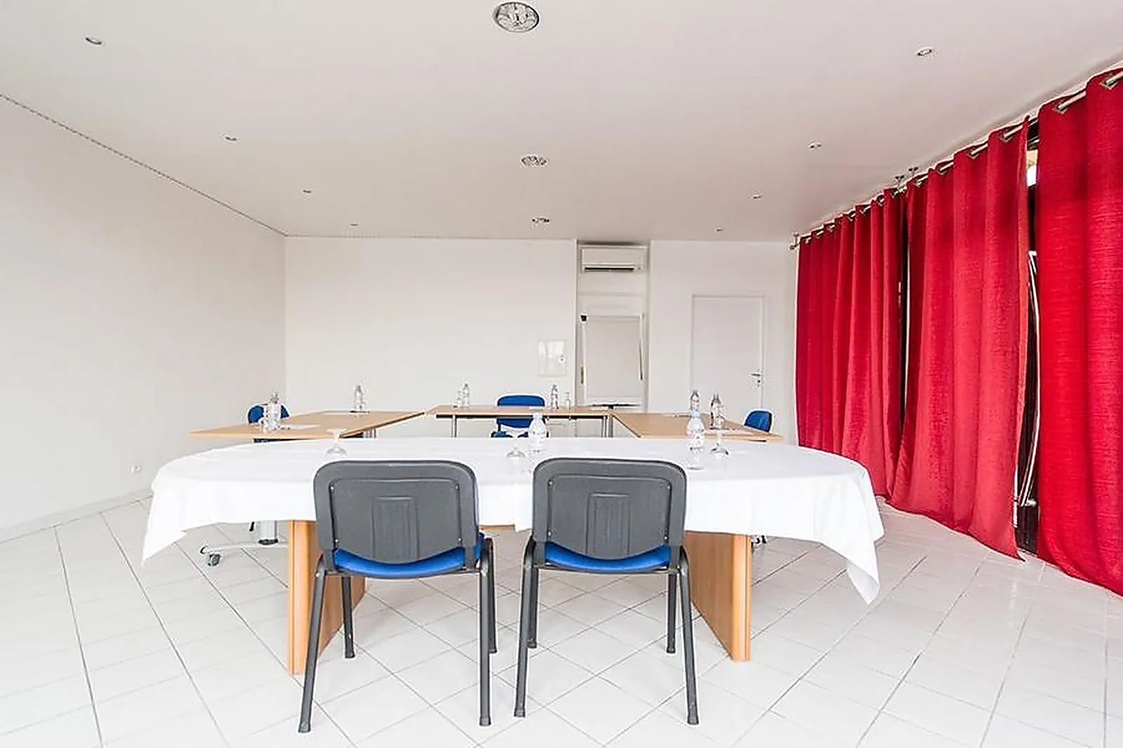 Lieux événementiels, LE QUAI DES PRINCES