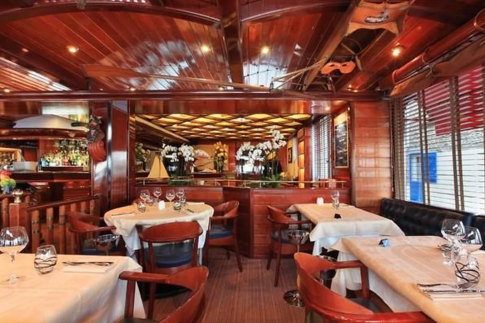 Lieux événementiels, LE QUERRIEN