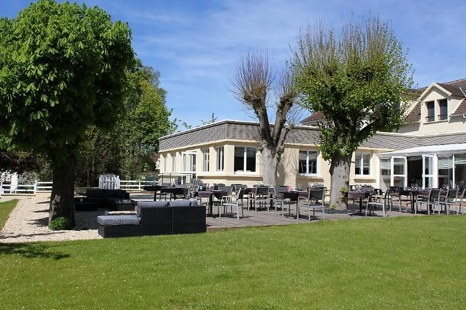 Lieux événementiels, LE QUINCANGROGNE