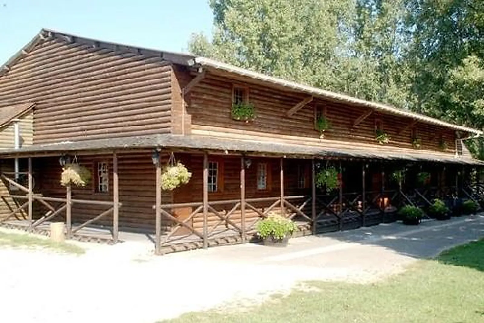 Lieux événementiels, LE RANCH