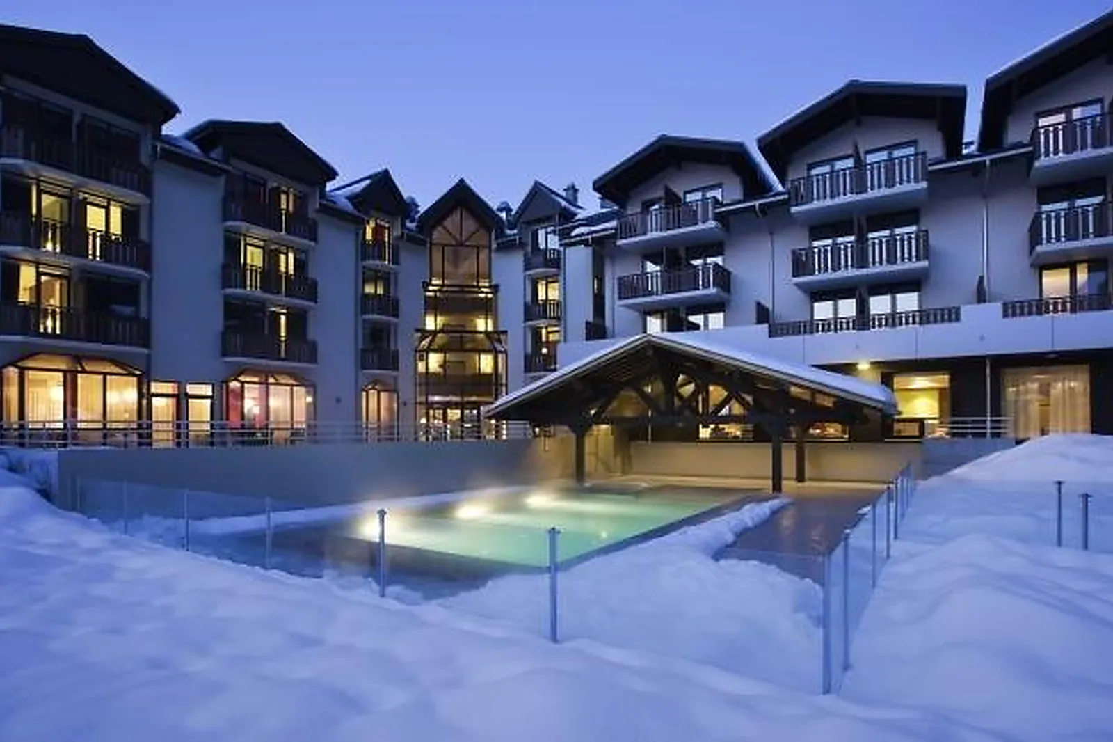 Lieux événementiels, LE REFUGE DES AIGLONS