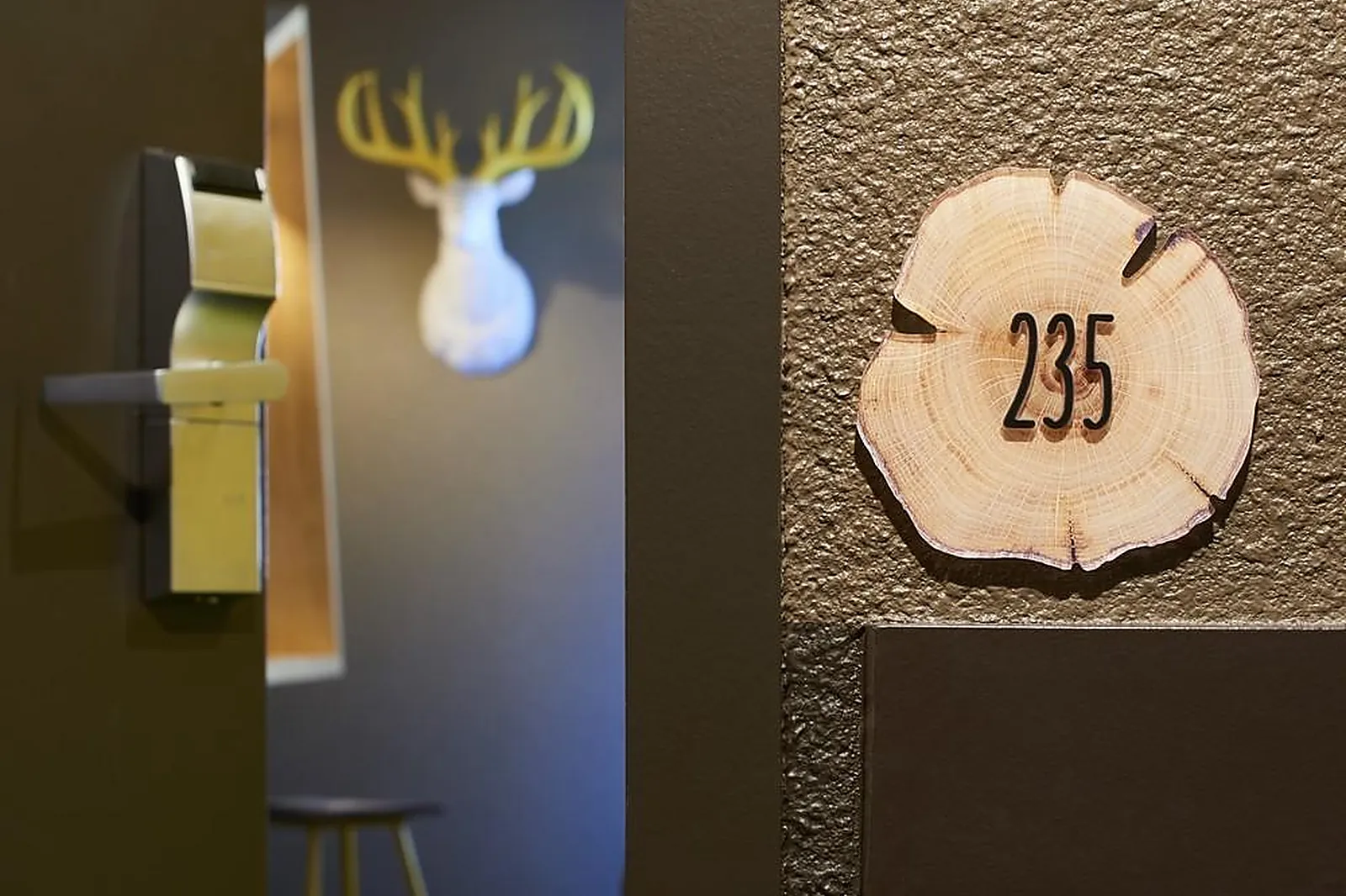 Lieux événementiels, LE REFUGE DES AIGLONS