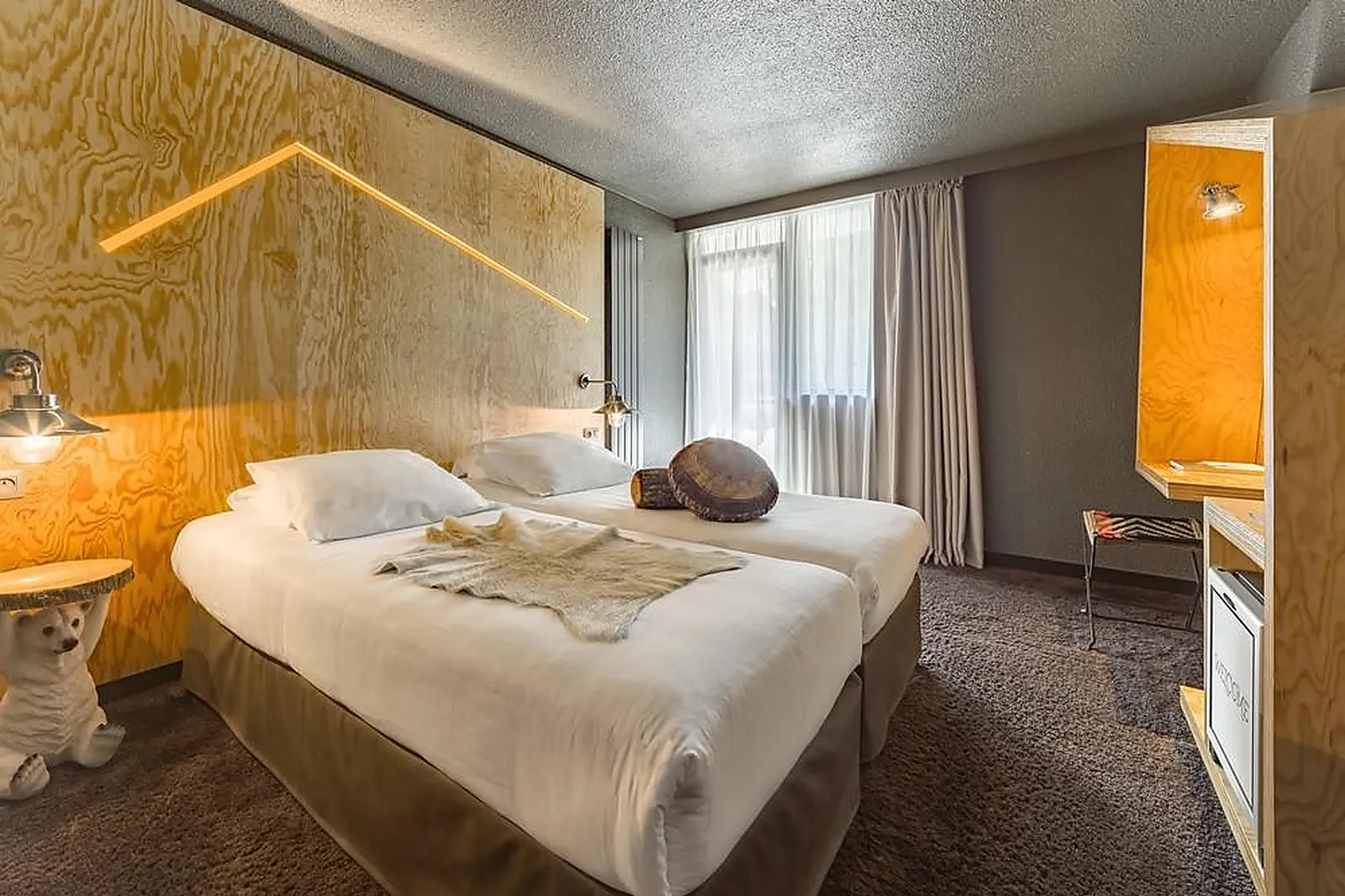 Lieux événementiels, LE REFUGE DES AIGLONS