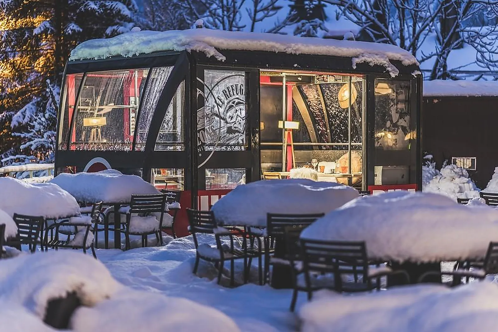 Lieux événementiels, LE REFUGE DES AIGLONS