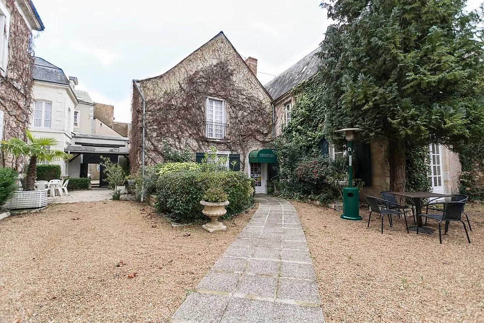 Lieux événementiels, LE RELAIS CICÉRO