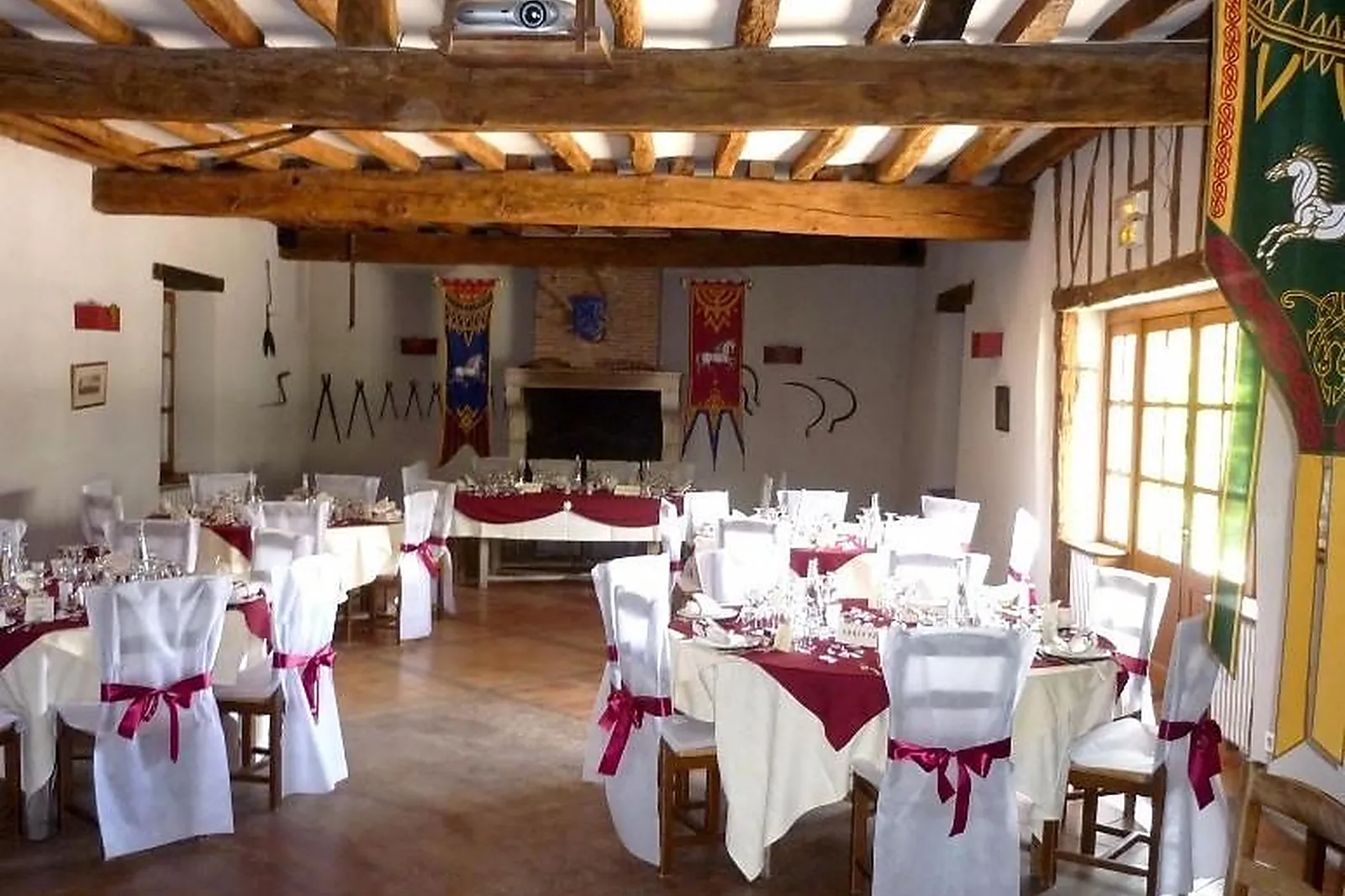 Lieux événementiels, LE RELAIS SAINT JACQUES DE TOURNOISIS