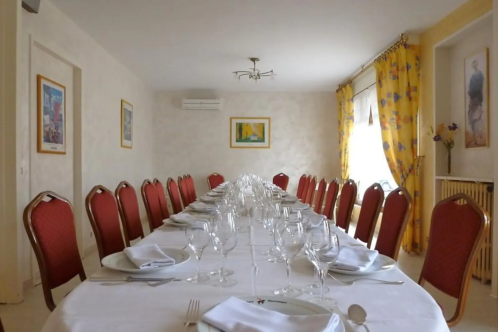 Lieux événementiels, LE RELAIS DE CHARLEMAGNE