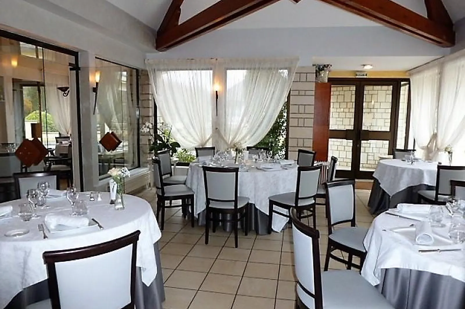 Lieux événementiels, LE RELAIS DE CHARLEMAGNE