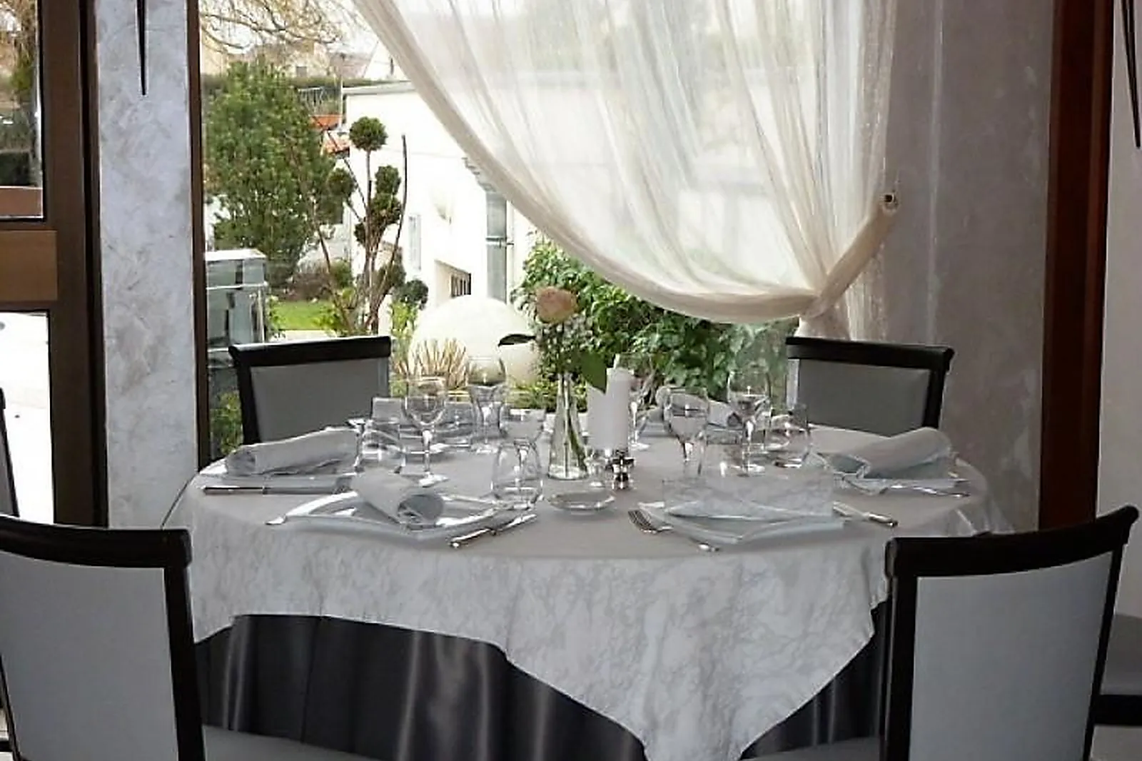 Lieux événementiels, LE RELAIS DE CHARLEMAGNE