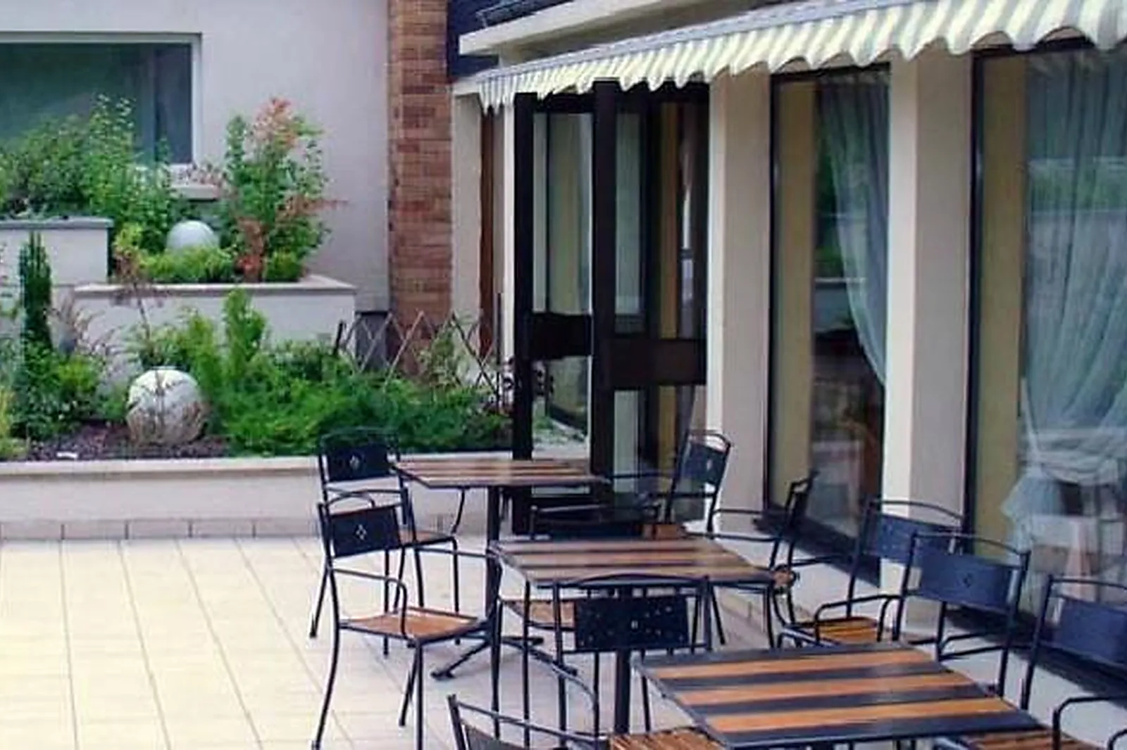 Lieux événementiels, LE RELAIS DE CHARLEMAGNE