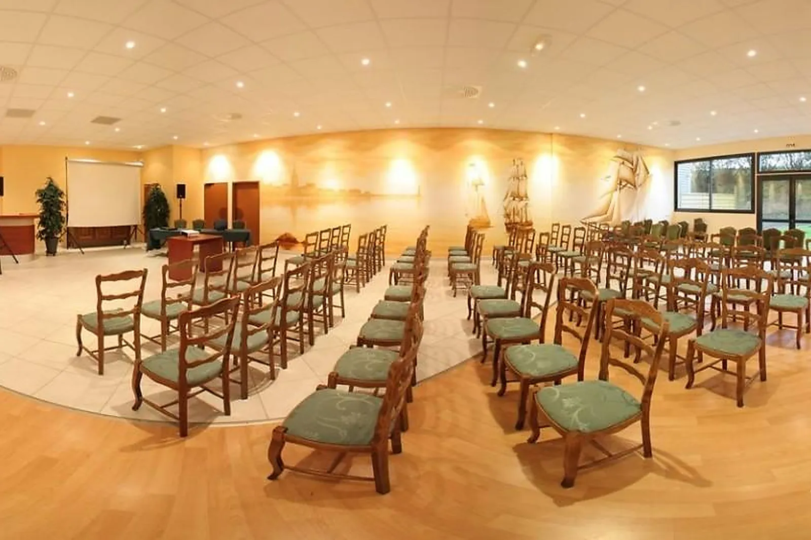 Lieux événementiels, LE RELAIS DE LOCH LAË