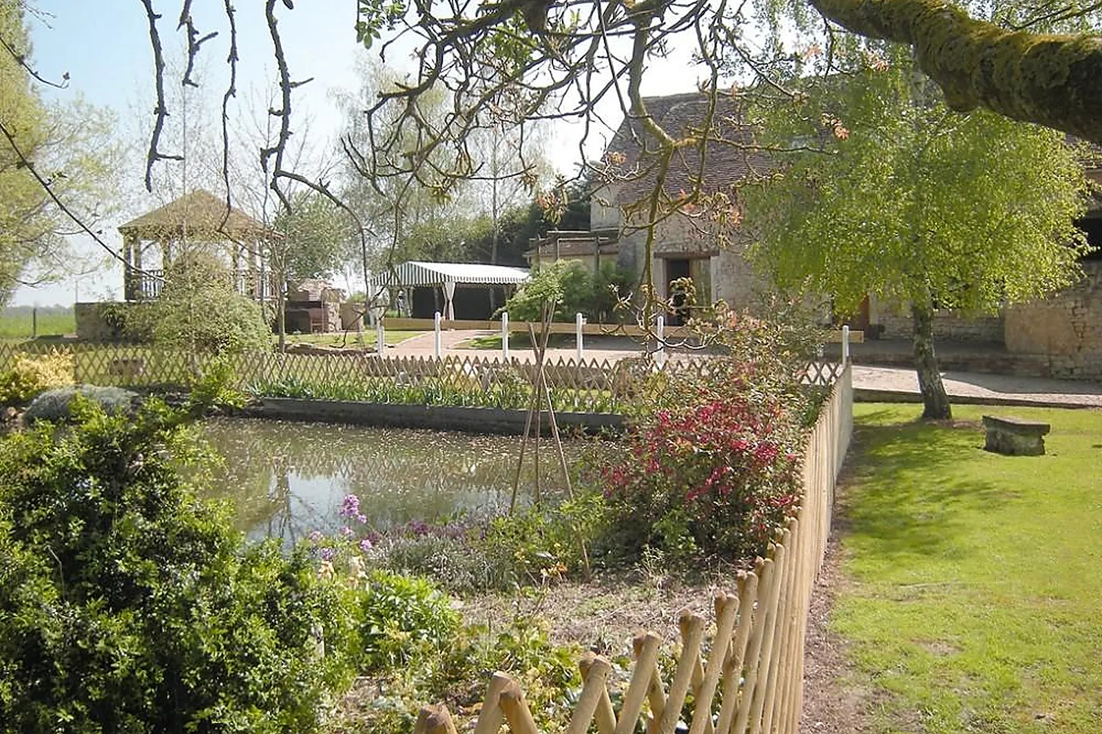 Lieux événementiels, LE RELAIS DE MALVOISINE