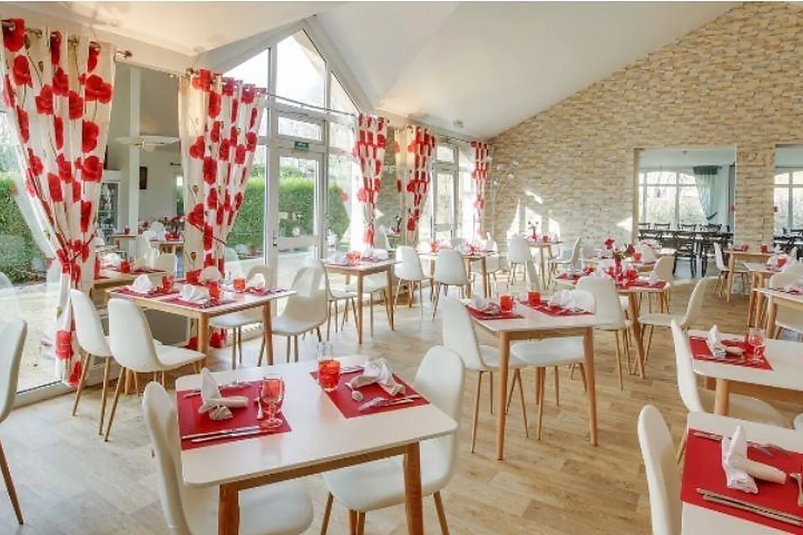 Lieux événementiels, LE RELAIS DE VOISINS