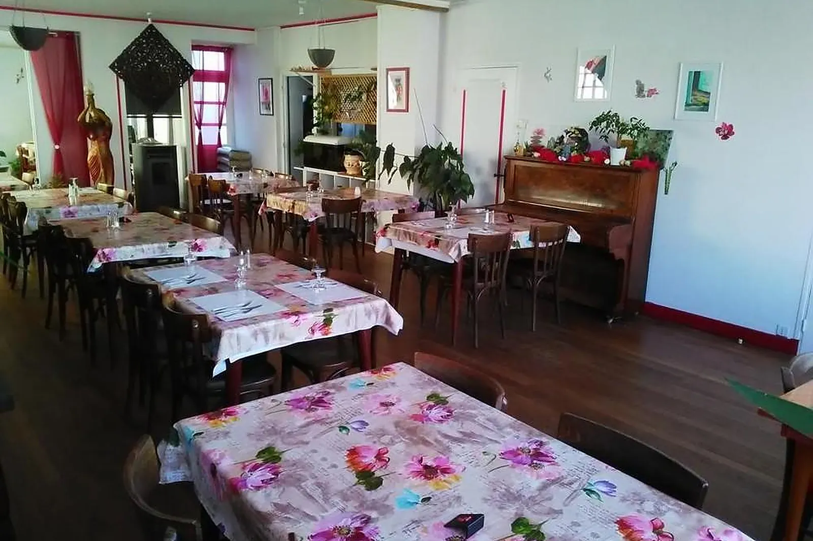 Lieux événementiels, LE RELAIS DE LA MARCHE