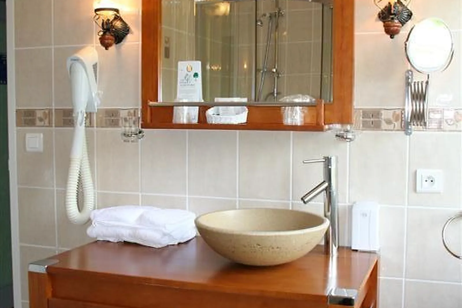 Lieux événementiels, LE RELAIS DES CINQ CHÂTEAUX