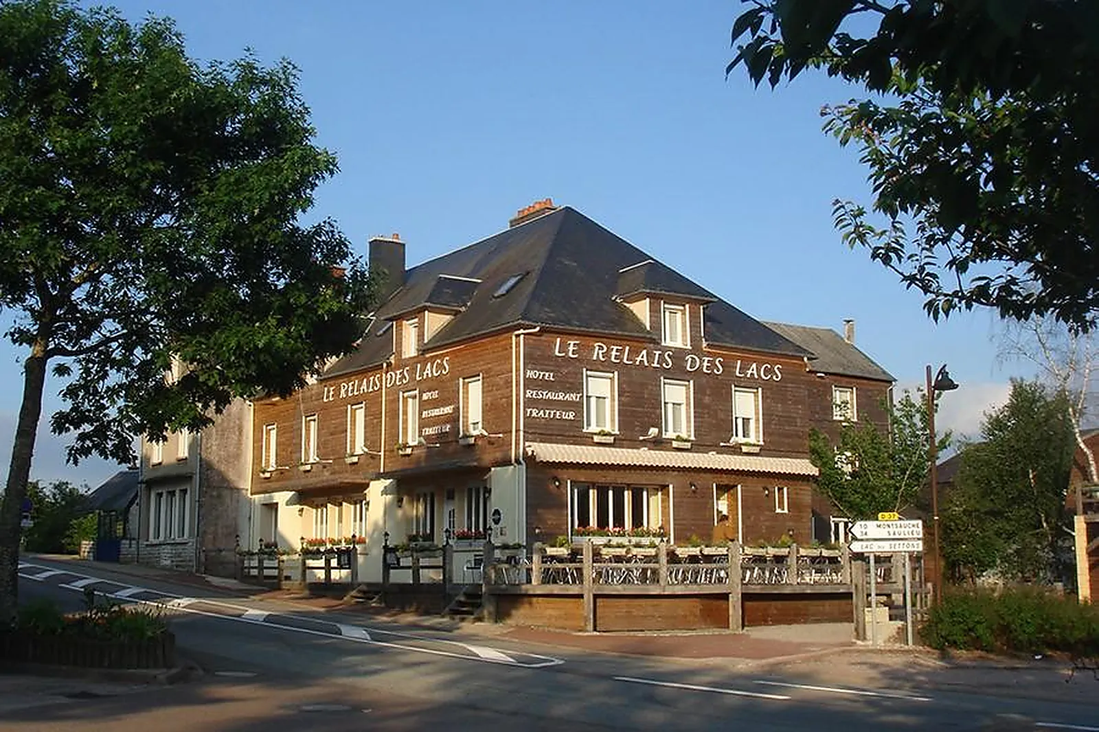 Lieux événementiels, LE RELAIS DES LACS