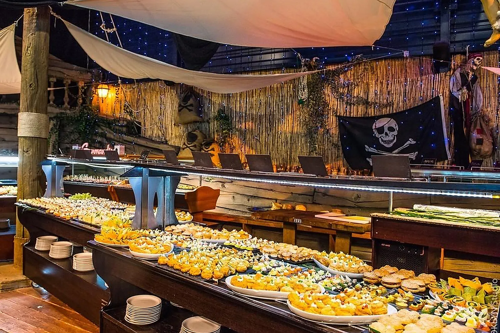 Lieux événementiels, LE REPÈRE DES PIRATES