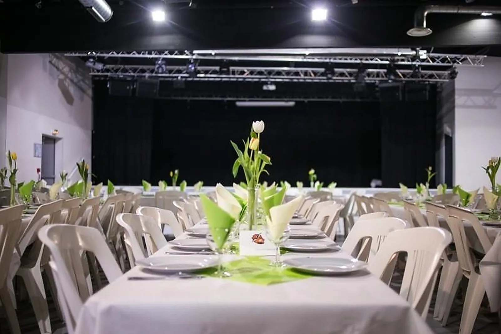 Lieux événementiels, LE REQUIEM