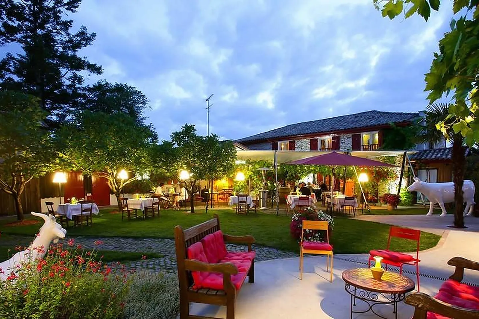 Lieux événementiels, LE RÉSINIER