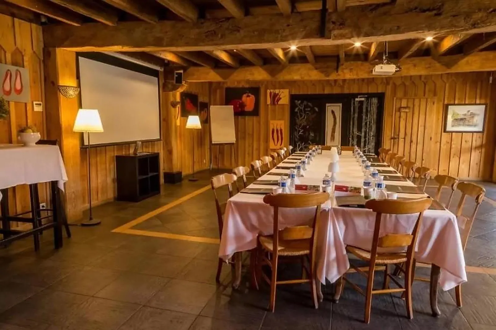 Lieux événementiels, LE RÉSINIER