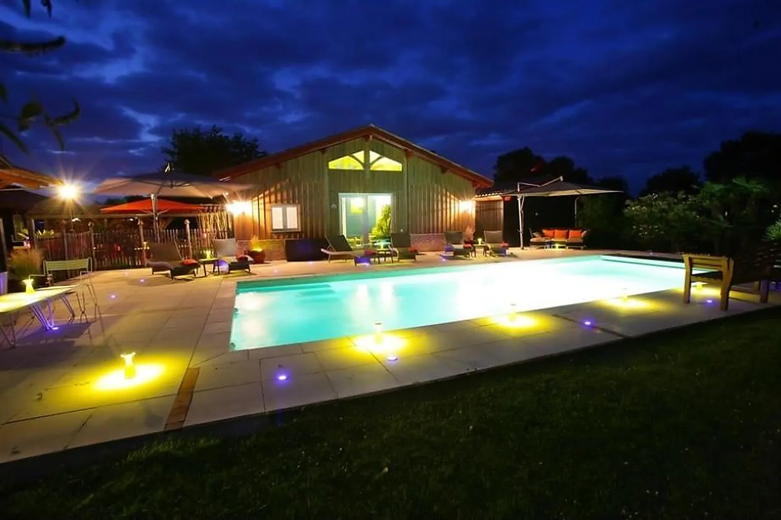 Lieux événementiels, LE RÉSINIER