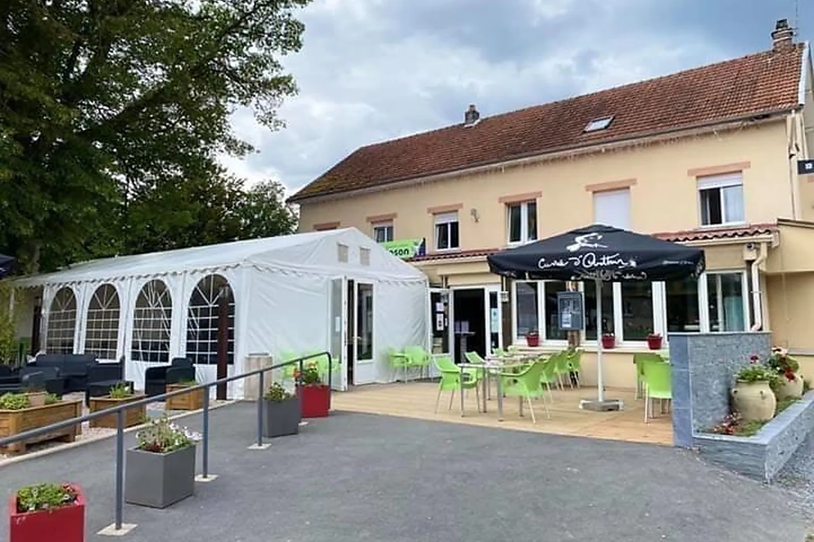 Lieux événementiels, LE ROBINSON