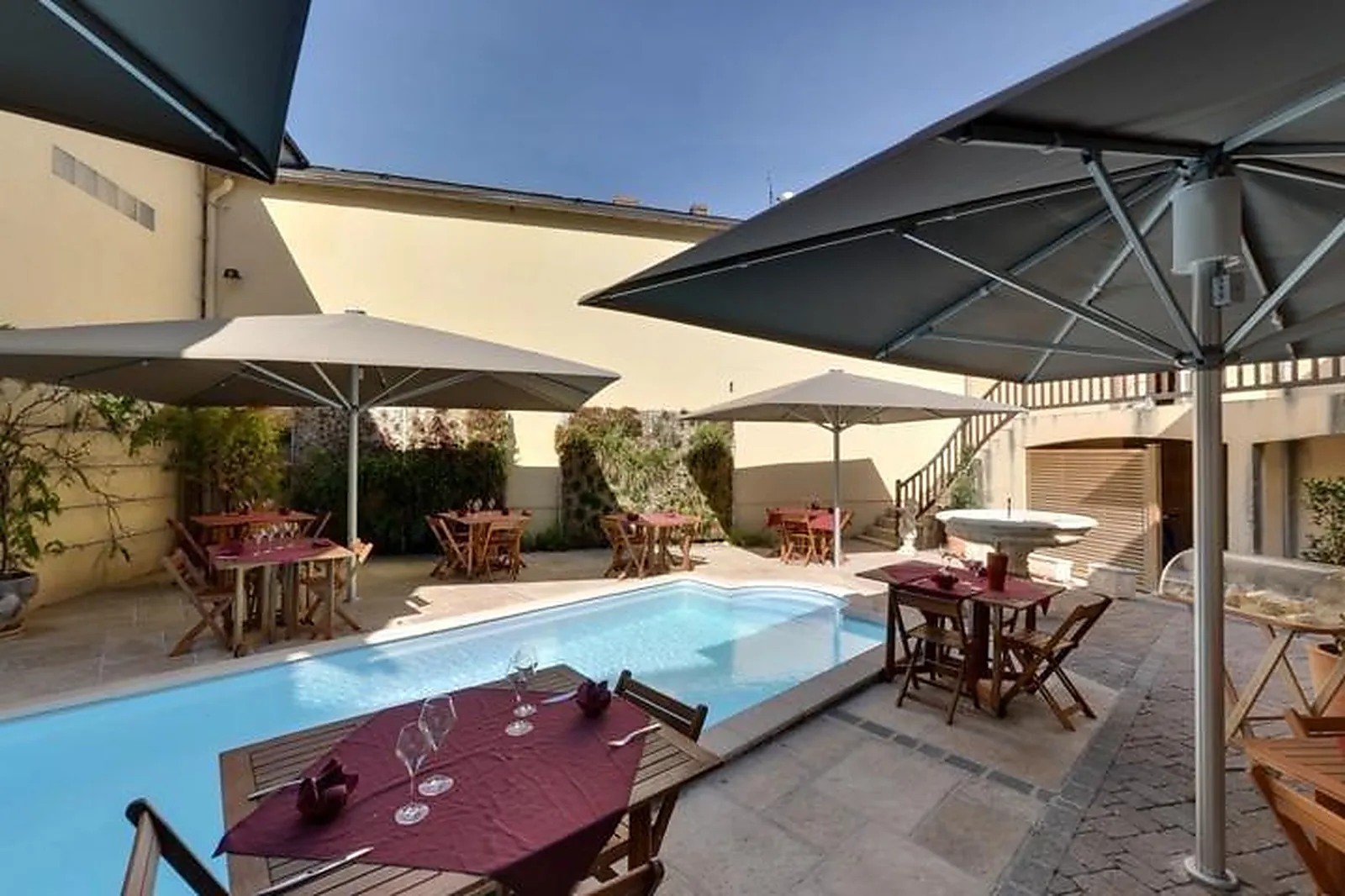 Lieux événementiels, LE ROHAN