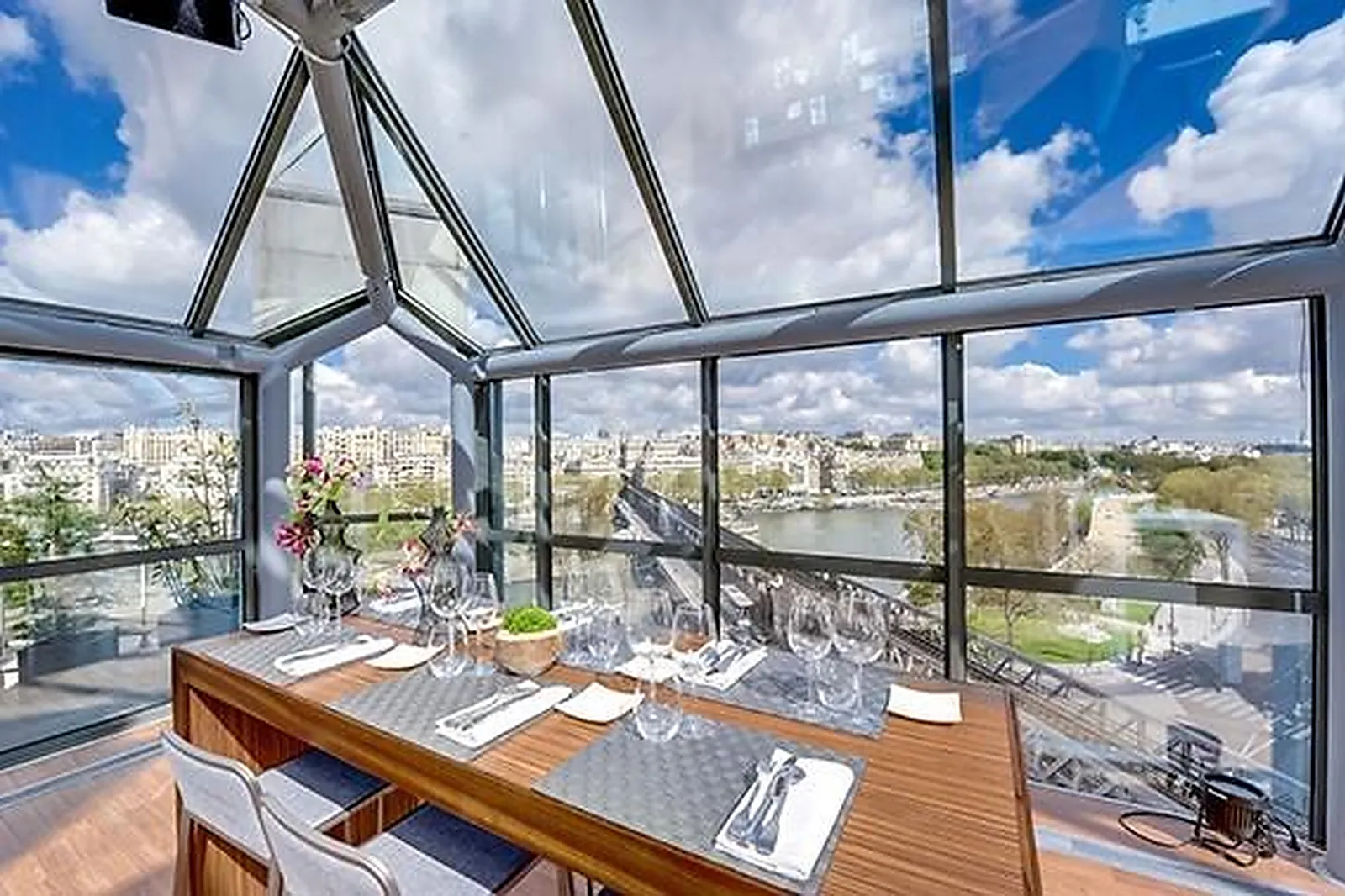 Lieux événementiels, LE ROOFTOP 15