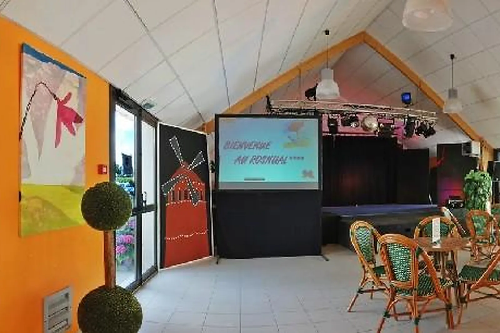 Lieux événementiels, LE ROSNUAL VILLAGE