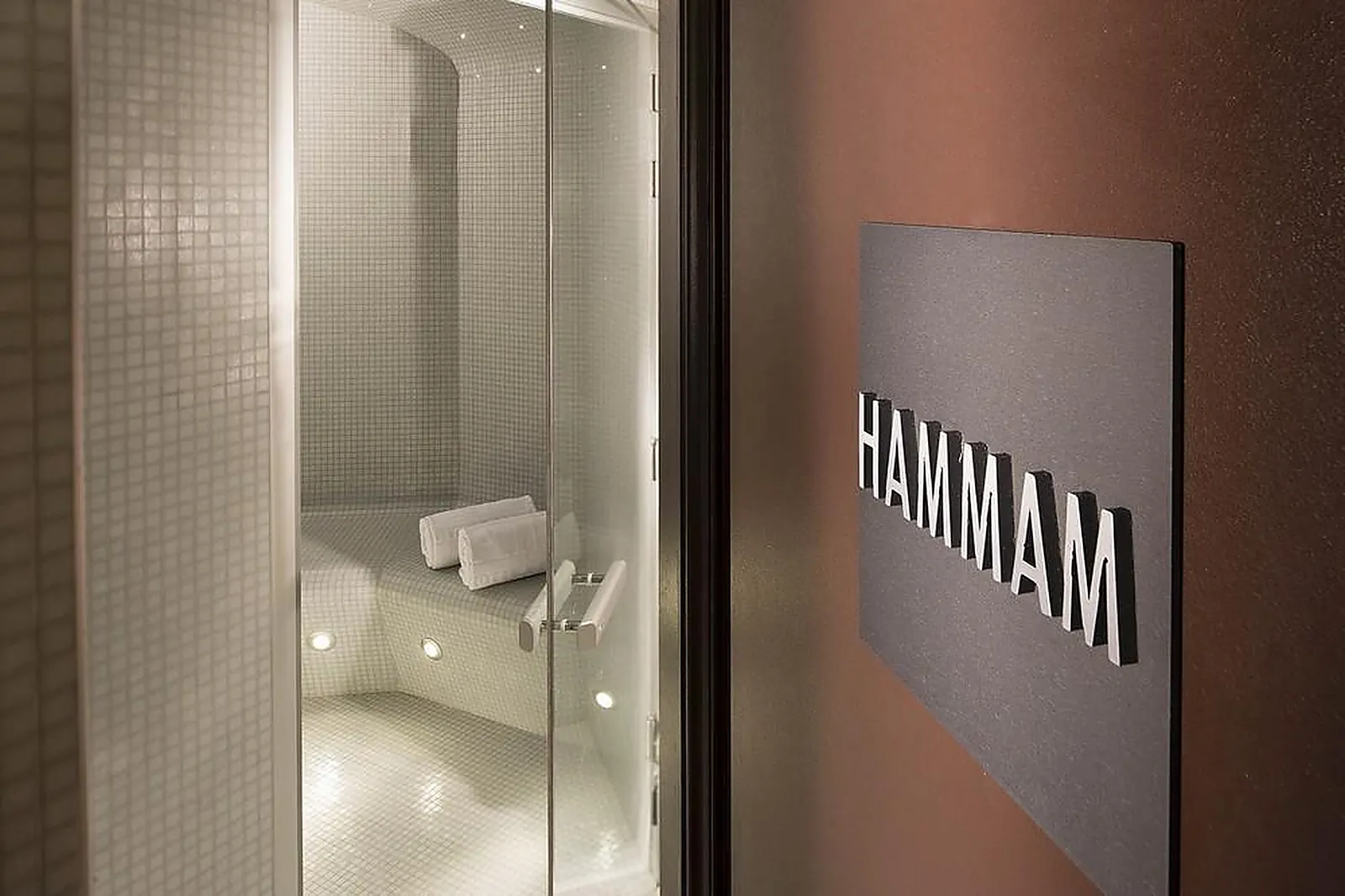 Lieux événementiels, LE SAINT