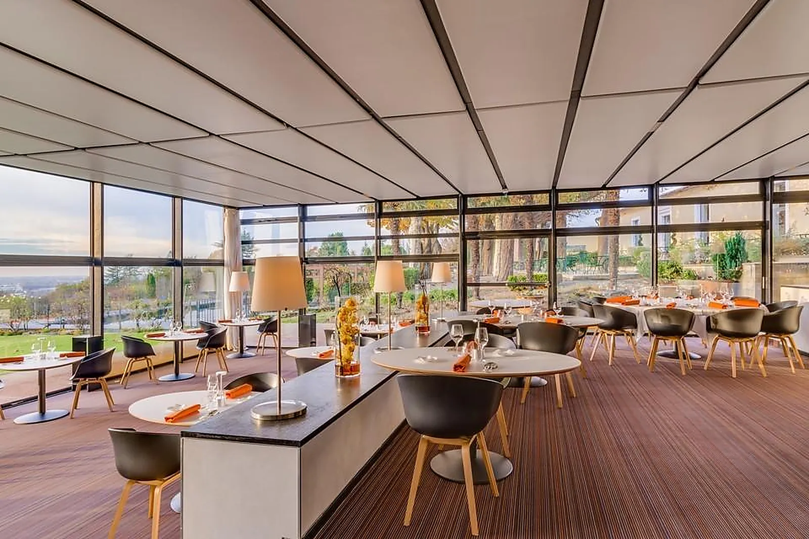 Lieux événementiels, LE SAINT-JAMES