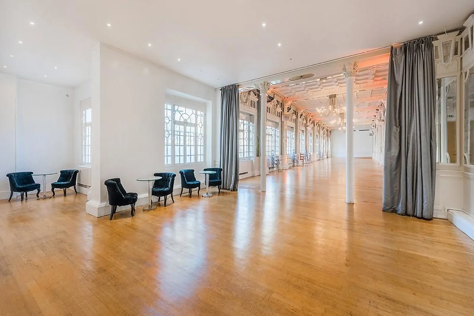 Lieux événementiels, LE SALON DES MIROIRS