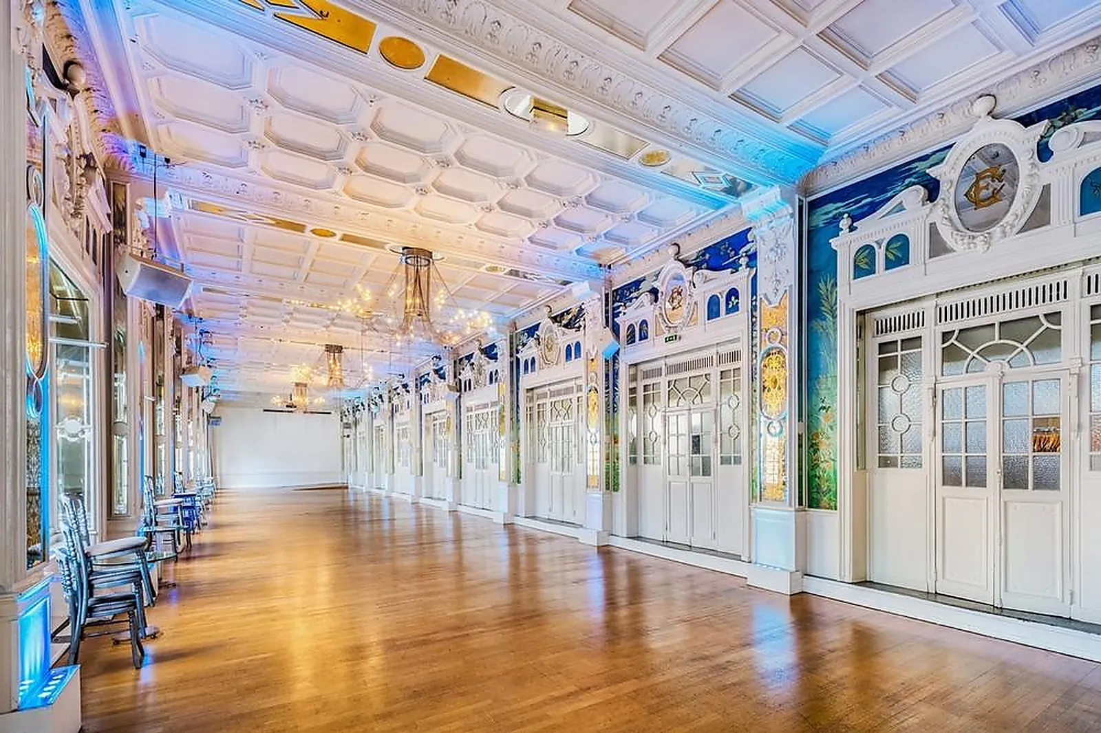 Lieux événementiels, LE SALON DES MIROIRS