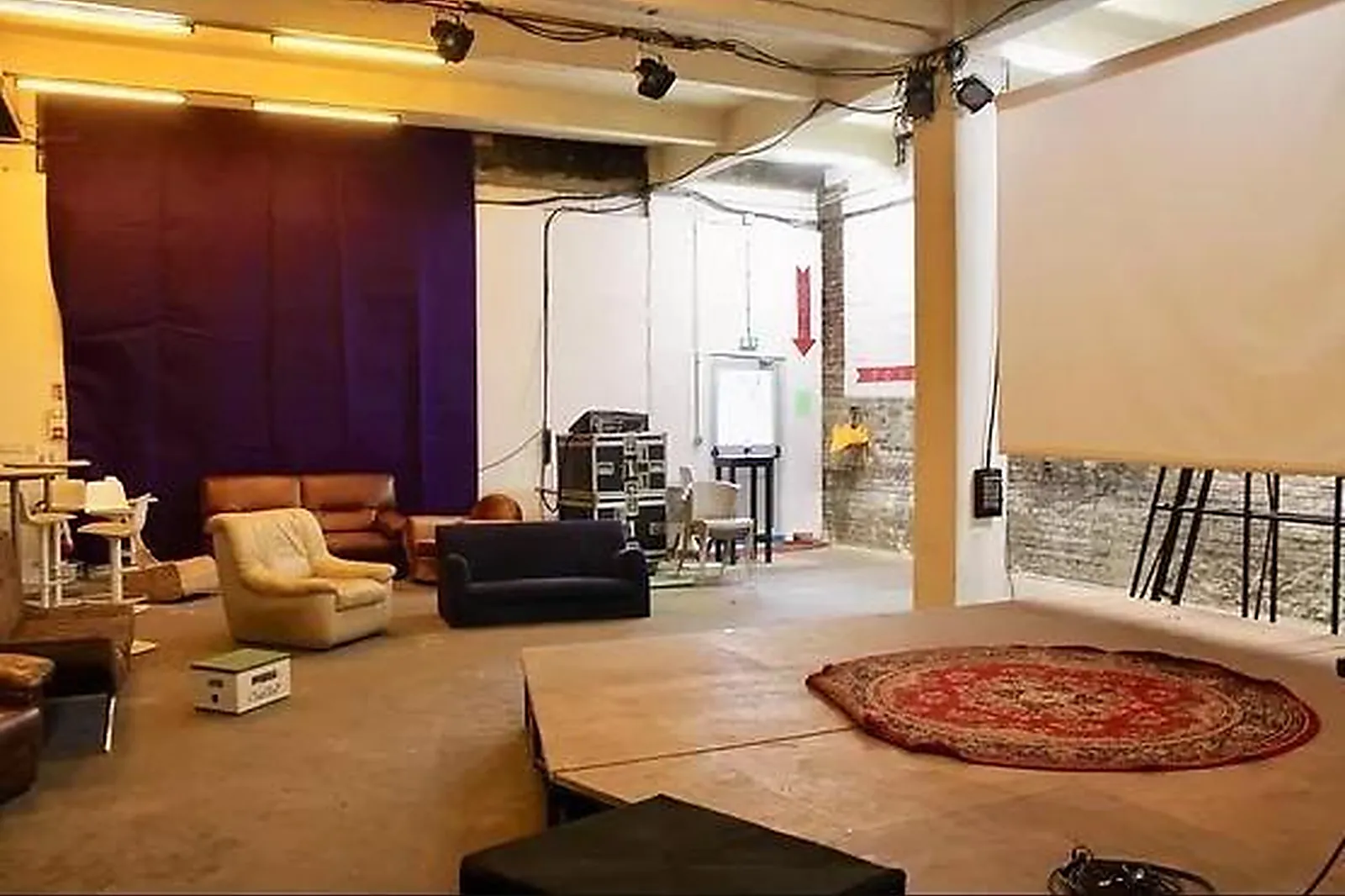 Lieux événementiels, LE SAMPLE