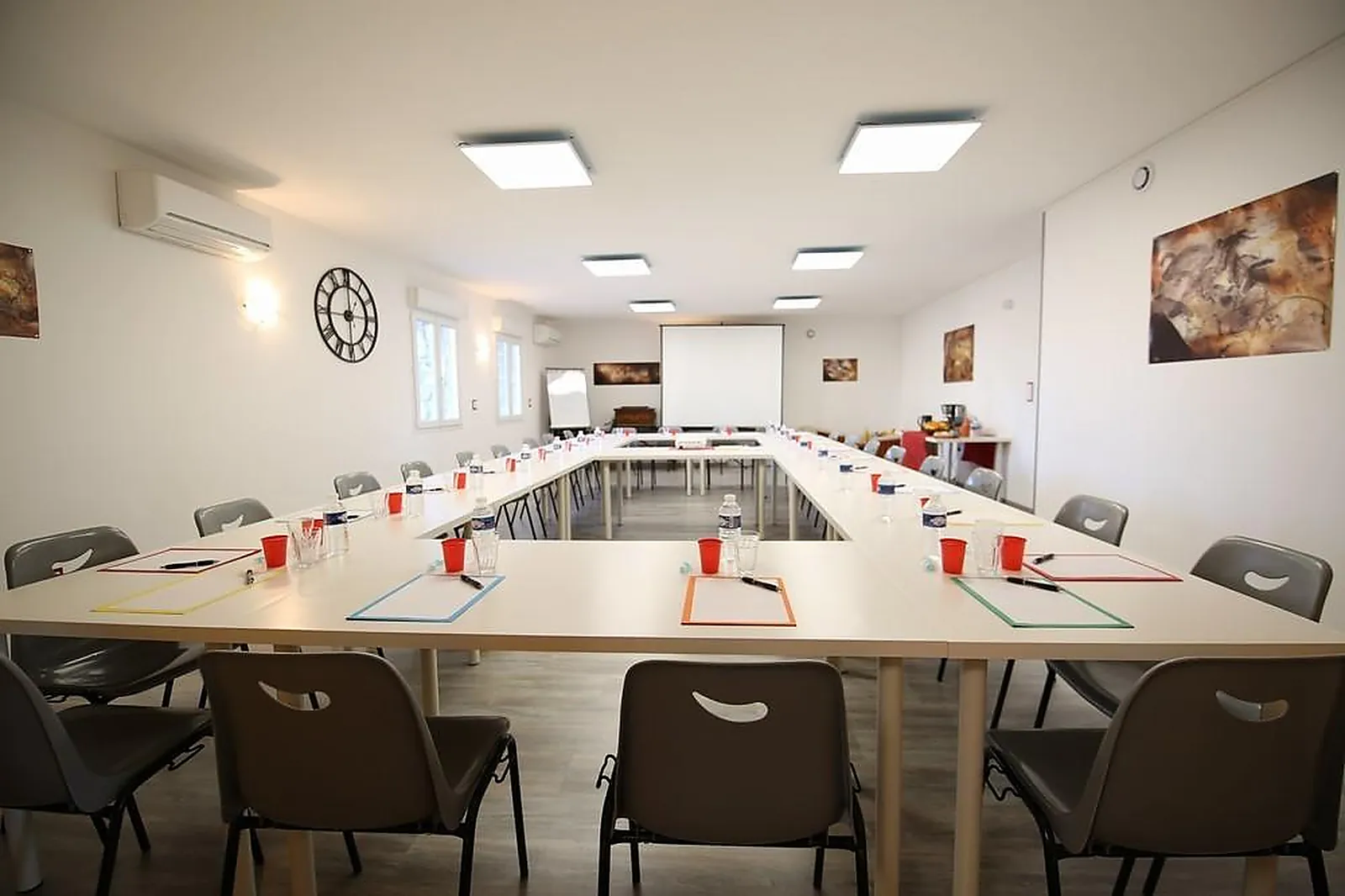 Lieux événementiels, LE SÉJOUR ARDÉCHOIS