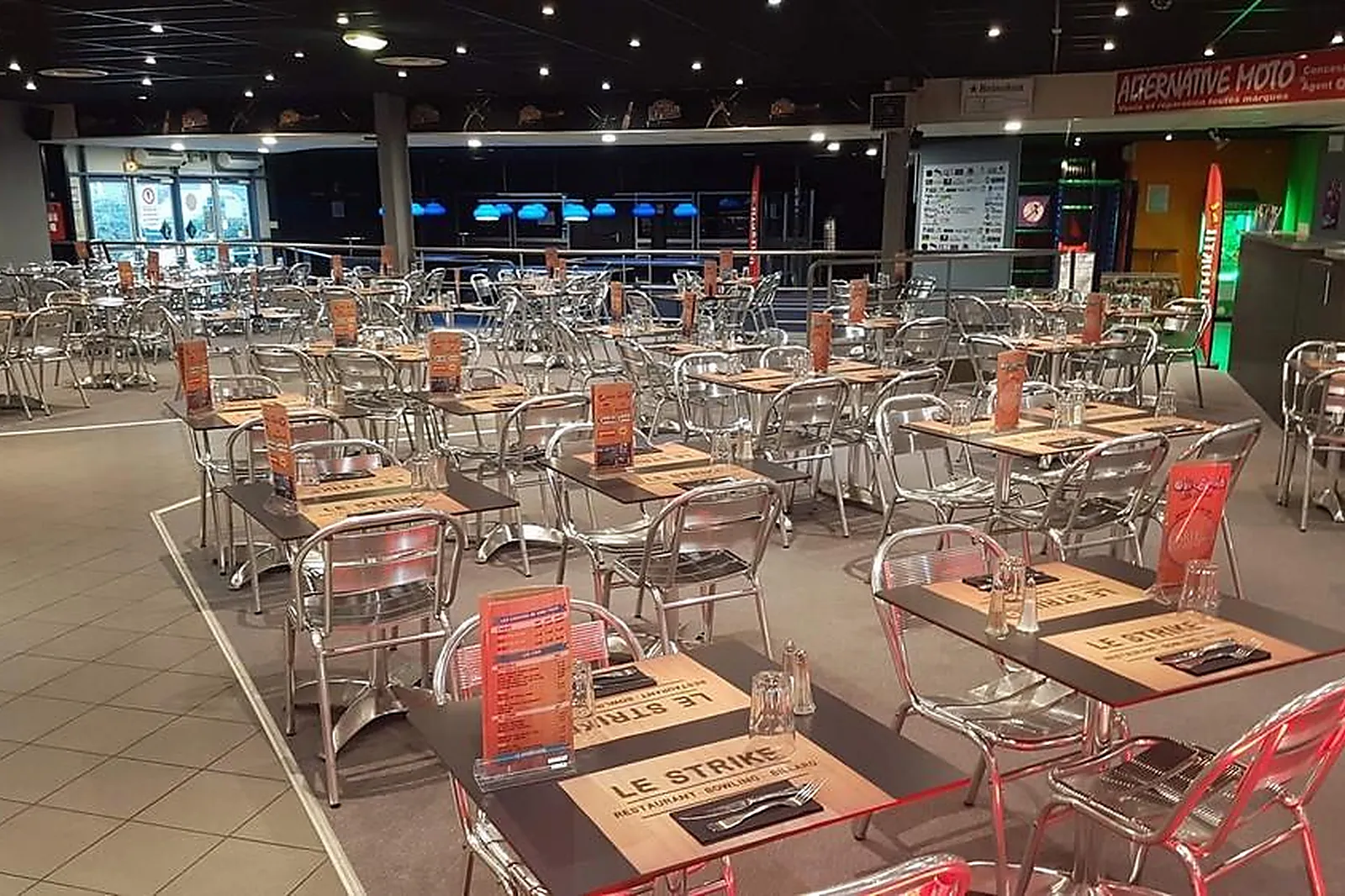 Lieux événementiels, LE STRIKE BOWLING
