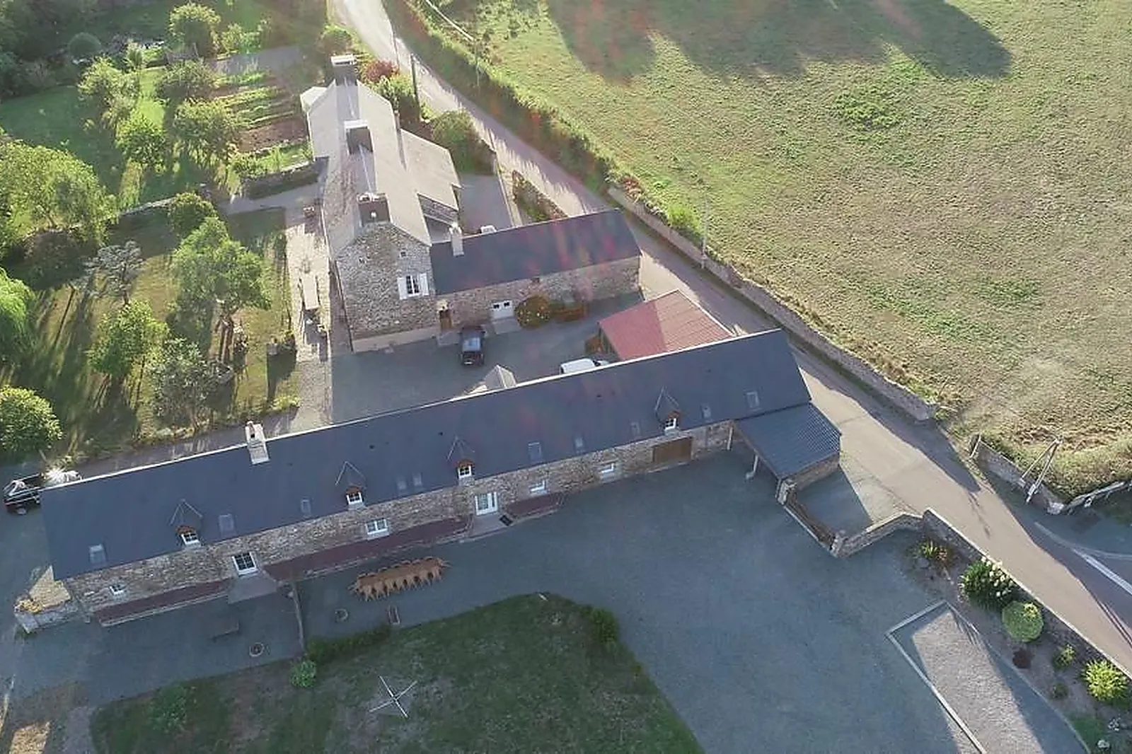 Lieux événementiels, LE TERTRE