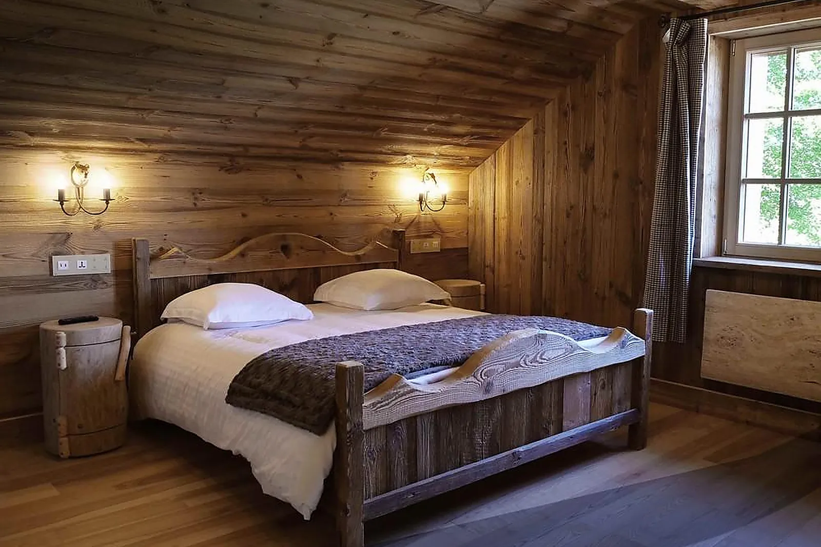 Lieux événementiels, LE TILLAU