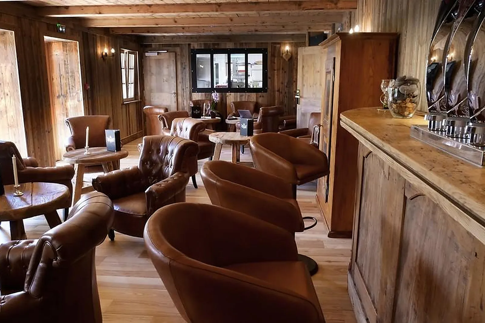 Lieux événementiels, LE TILLAU