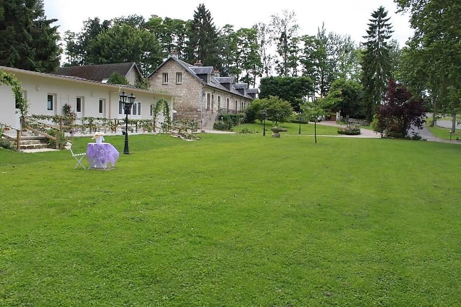 Lieux événementiels, LE TRANSLON