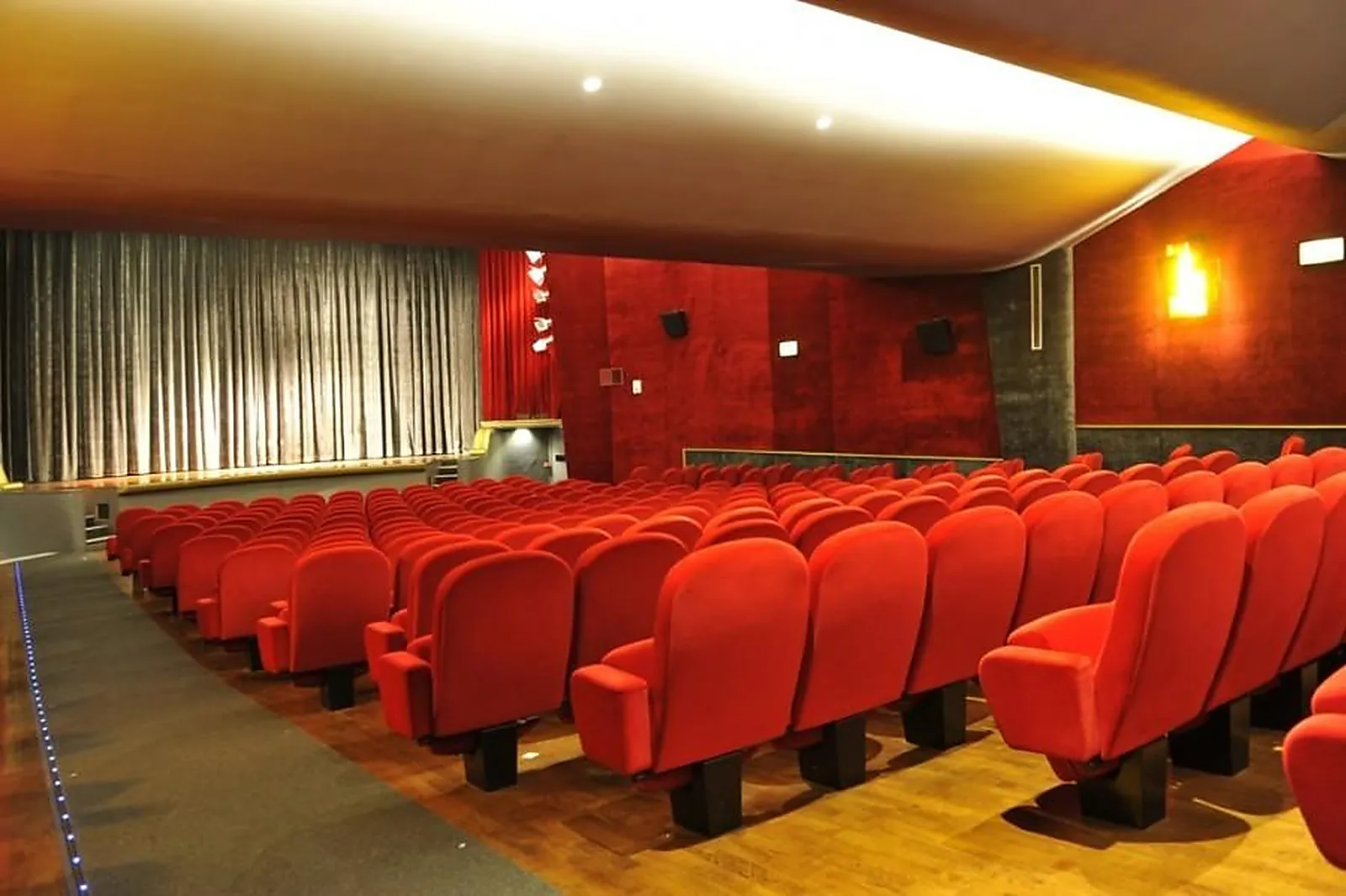 Lieux événementiels, LE TRIANON ROMAINVILLE