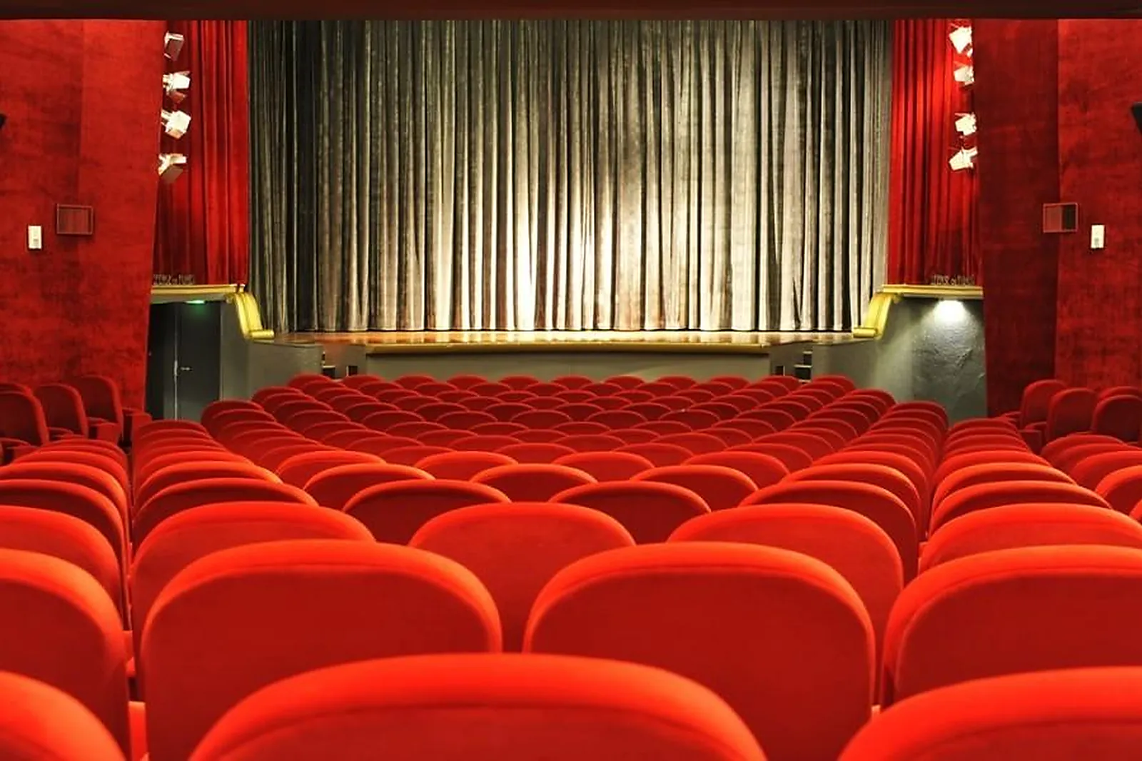 Lieux événementiels, LE TRIANON ROMAINVILLE